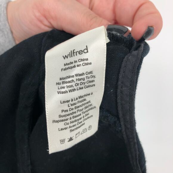 Aritzia Wilfred Womens Dauphine Crop Top 2 Black Stretch V-Neck Sleeveless Tank - Picture 7 of 9